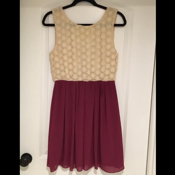 miami Dresses & Skirts - Francesca’s Cream and Berry Crochet Top Dress